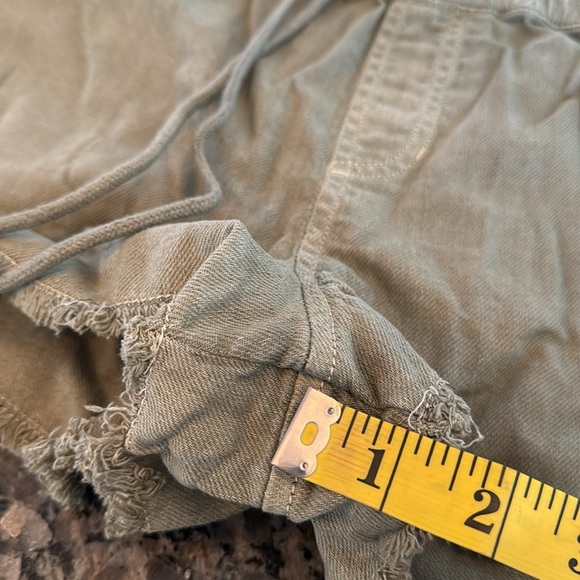 Roxy scenic route drab green shorts NWT L - Picture 8 of 10